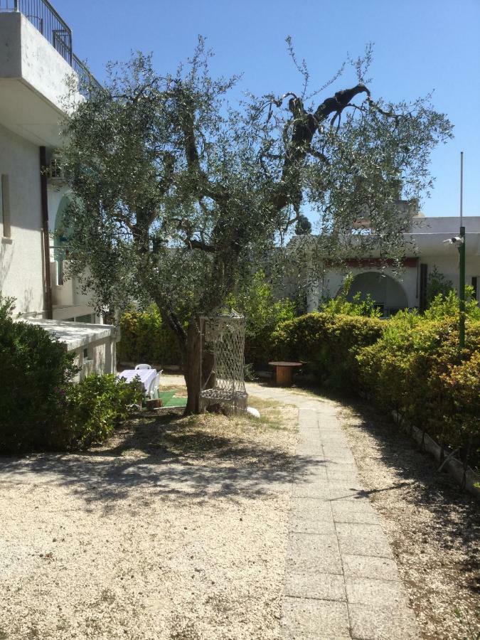 Residence I Faraglioni Mattinata Eksteriør billede