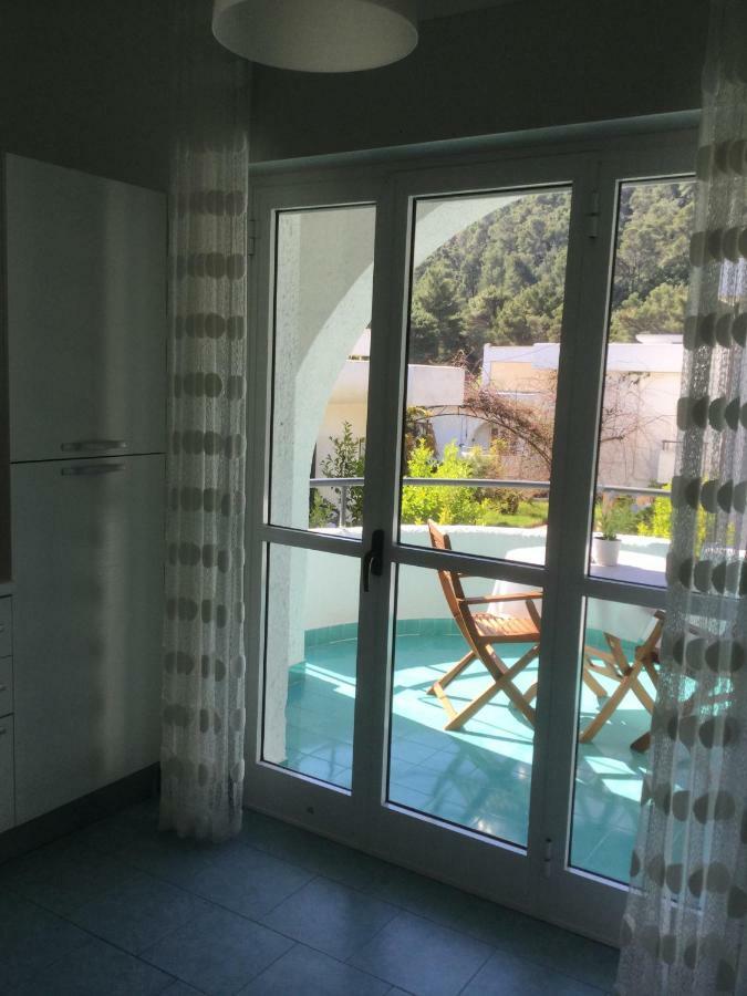 Residence I Faraglioni Mattinata Eksteriør billede